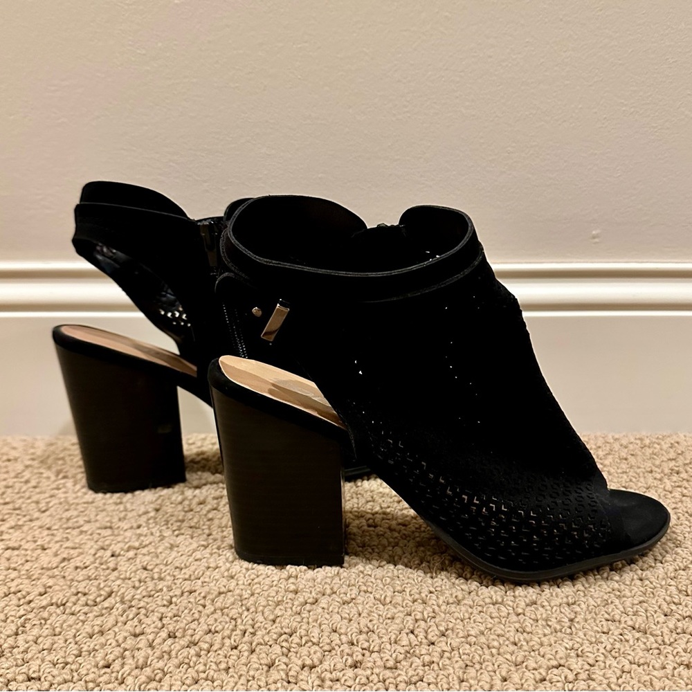 SODA black open toe chunky heel shoes size 8.5